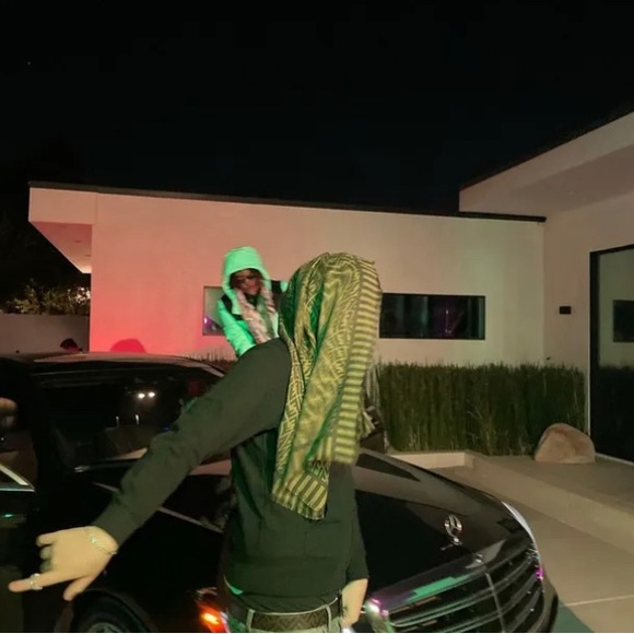 Meet your Posher, Joshua - Picture 1 of 1